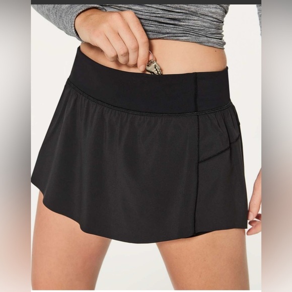 Lululemon Final Lap Black Skirt Skort Size 12 - Picture 4 of 11